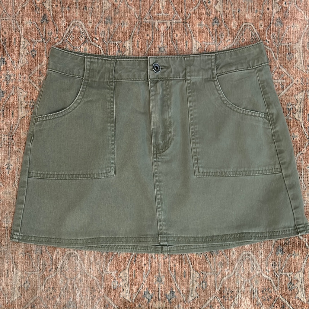 Empyre Hawthorne Skirt, Green/Gray, Size 7.